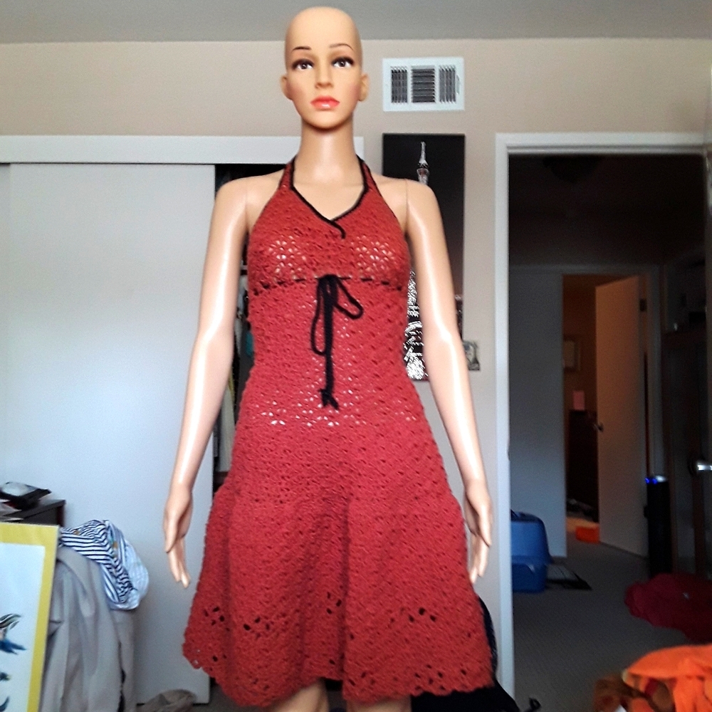 I make/design clothing and accessories with yarn